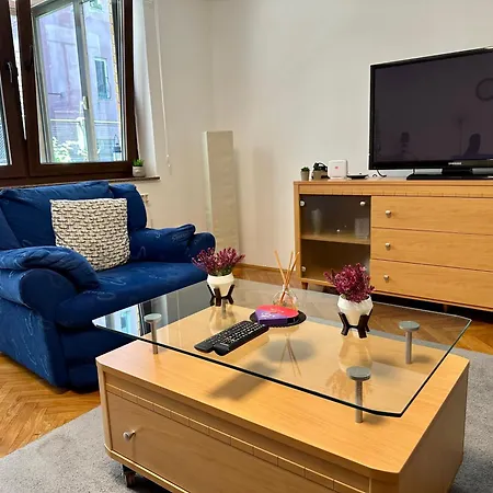 By Expert Aria Center Apartment *